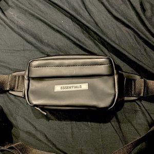 FEAR OF GOD ESSENTIALS BAG